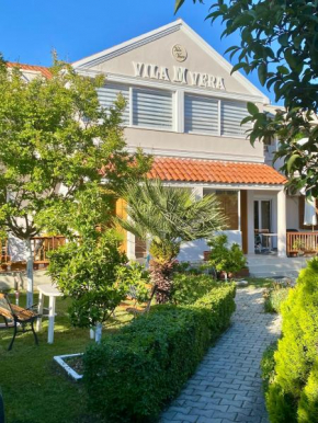 Vila M Vera Rooms with kitchen and Apartments